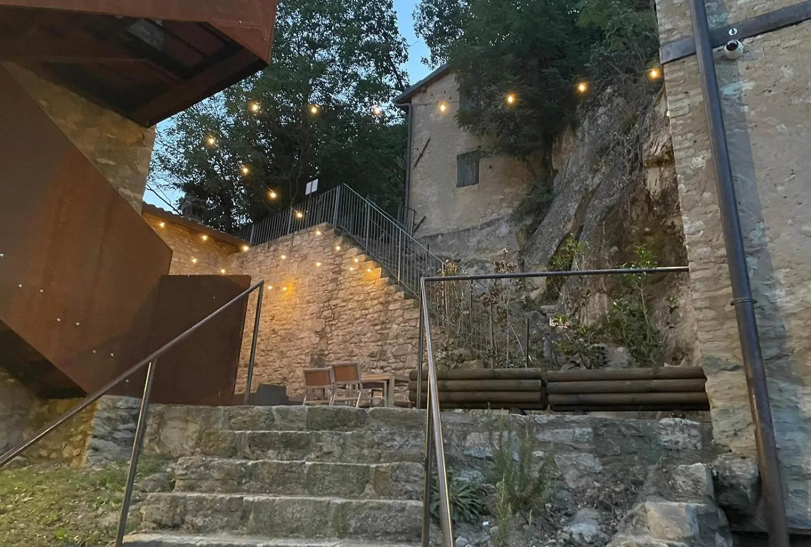 Guest house Borgo Dei Sassi Di Roccamalatina - Room And Breakfast Rocca Malatina